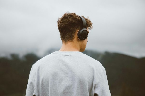 Algoritma Musik Membantu Menemukan Lagu Baru, tetapi Mengapa Playlist Pribadi Tetap Penting?