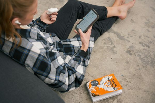 Mengapa Audiobook Makin Cocok untuk Orang dengan Rutinitas Padat?