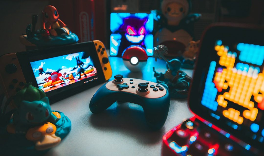 Konsol gim genggam di atas meja untuk menggambarkan pengalaman game cozy
