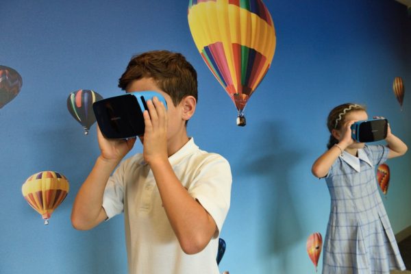 Virtual Reality Membuat Hiburan Terasa Dekat, Tapi Kenyamanan Tetap Nomor Satu