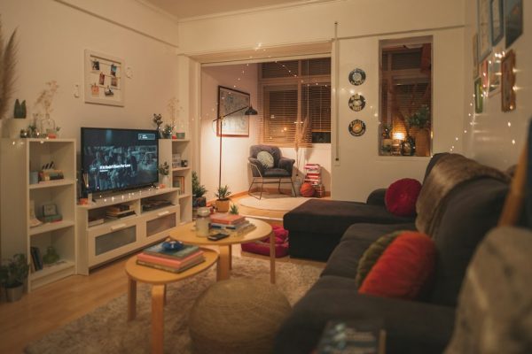 Nonton Streaming di Rumah Makin Personal, Bagaimana Memilih Tayangan Bersama?
